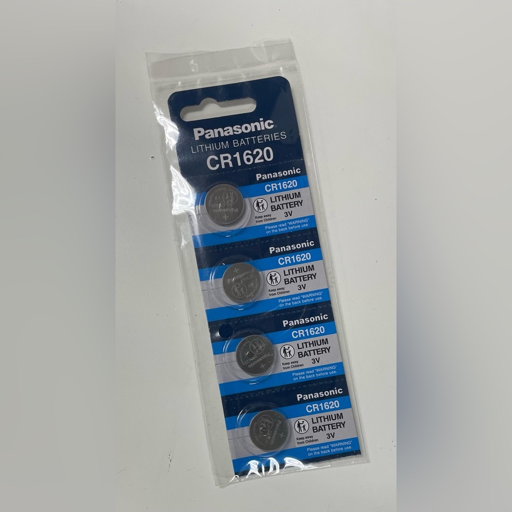 Panasonic CR1620 Lithium Batteries - Blue and White Pack